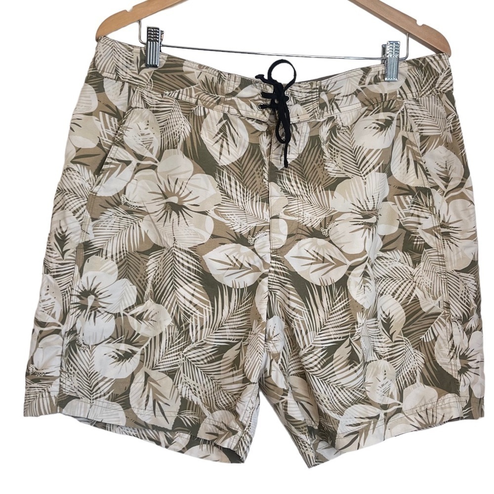 L.L. Bean Beige Floral Slant Pocket Casual Beach Vacation Swim Trunks Si…